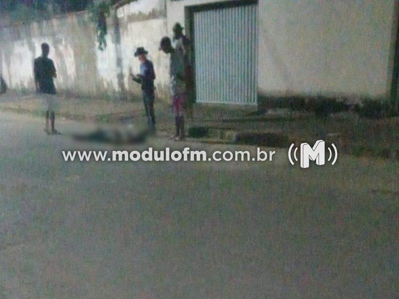 Jovem é gravemente ferido após ser atacado a pauladas por ciúmes em Cruzeiro da Fortaleza