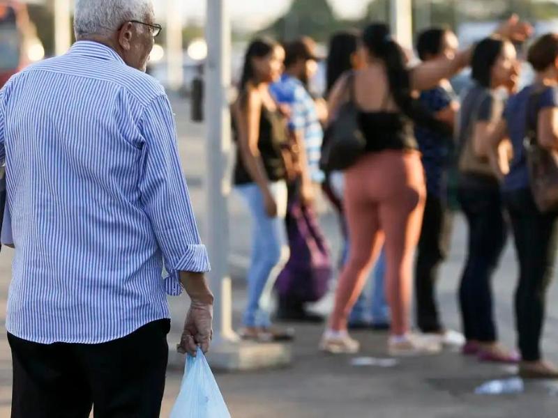 Primeira parcela do 13º de aposentados e pensionistas do INSS será paga a partir desse mês de abril