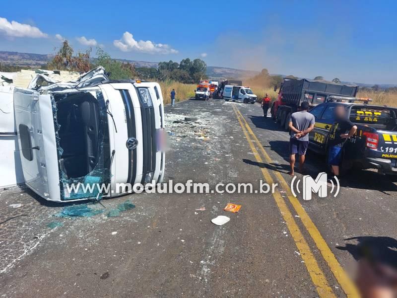 Acidente grave interdita trânsito na BR-365 entre Patrocínio e Patos de Minas