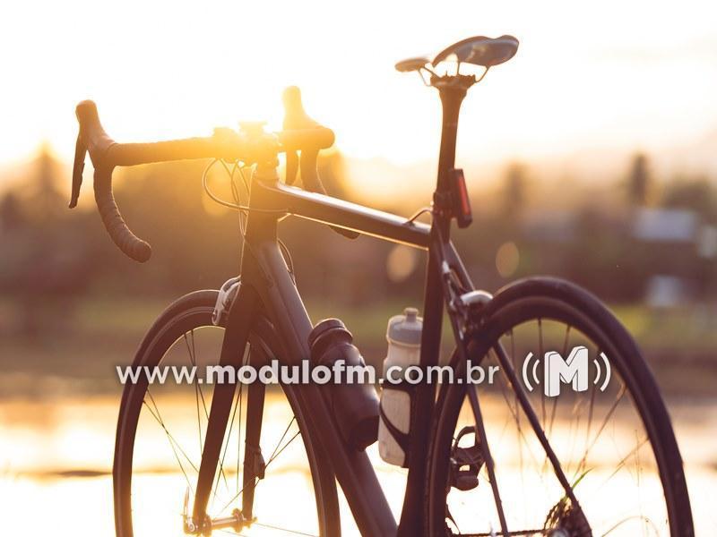 Jovem tem bicicleta furtada enquanto trabalhava em supermercado no bairro Morada Nova