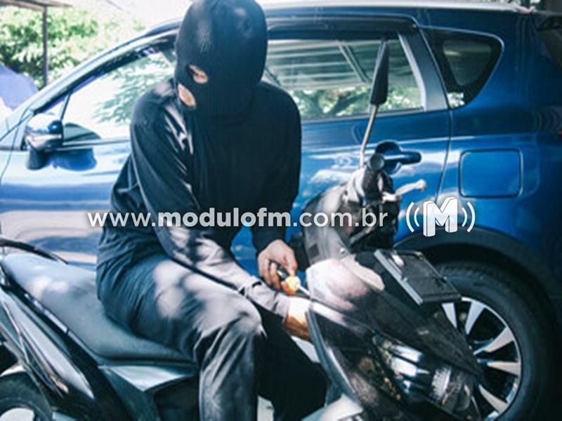 Motocicleta é alvo de criminosos no bairro São Vicente em Patrocínio