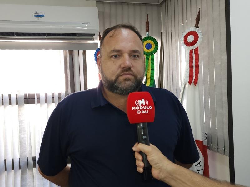 Prefeito Deiró anuncia o professor Cleiton Gonçalves Silva como novo secretário municipal de Educação