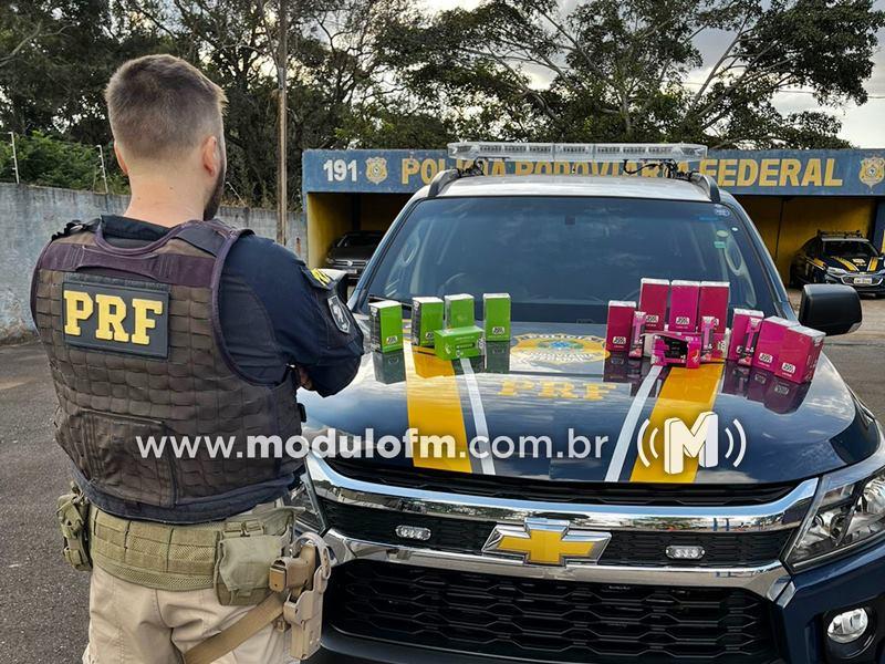 PRF intercepta ônibus com contrabando de cigarros eletrônicos na BR-365
