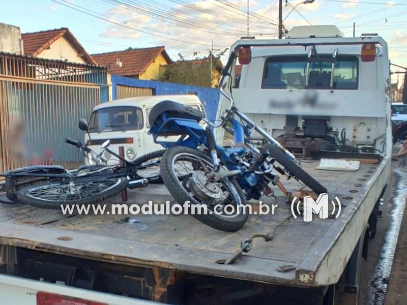 Acidente entre bicicleta motorizada e motocicleta deixa três feridos em Patrocínio
