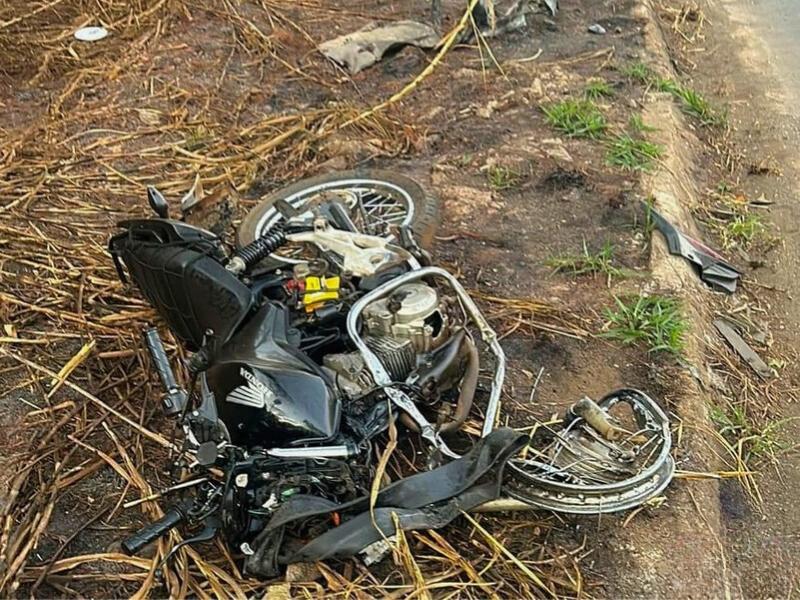 Colisão em curva na MG-187, em Patrocínio, deixa condutora de moto gravemente ferida