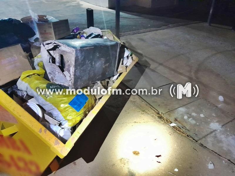 Criminosos invadem posto de combustíveis e arrombam cofre, levando todo o dinheiro em Patrocínio