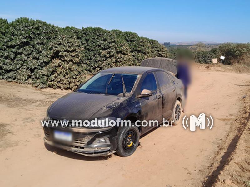 Polícia Militar recupera veículo furtado e prende criminosos que invadiram propriedade rural em Patrocínio