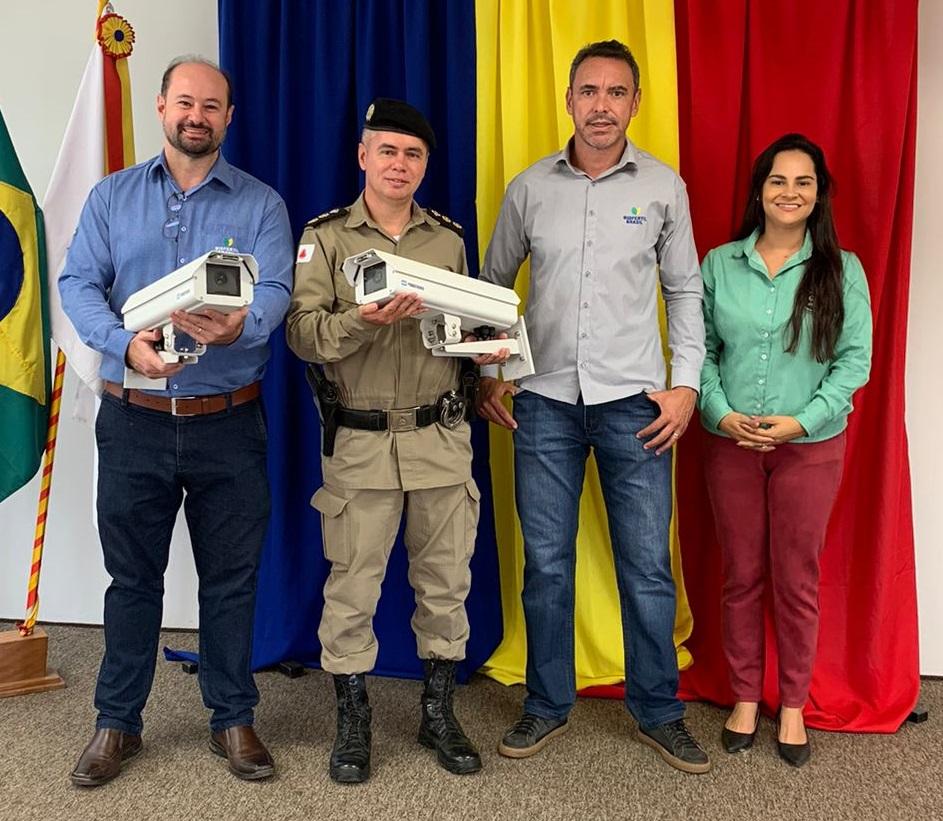 Empresa faz doação de câmeras para o Olho Vivo Rural; Santo Antônio do Quebranzol recebe equipamento doado por cooperativa