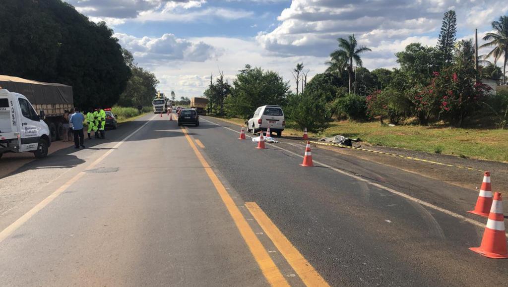 Acidente entre três veículos na BR-365, próximo a Patrocínio,...