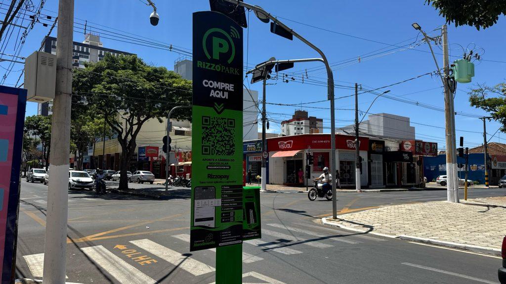 Após período de orientação, cobrança do estacionamento rotativo será...
