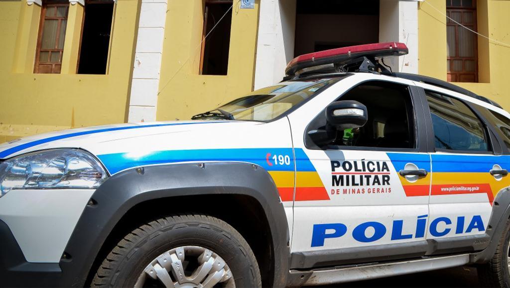 Homem invade casa da ex-companheira, ameaça e furta pertences,...