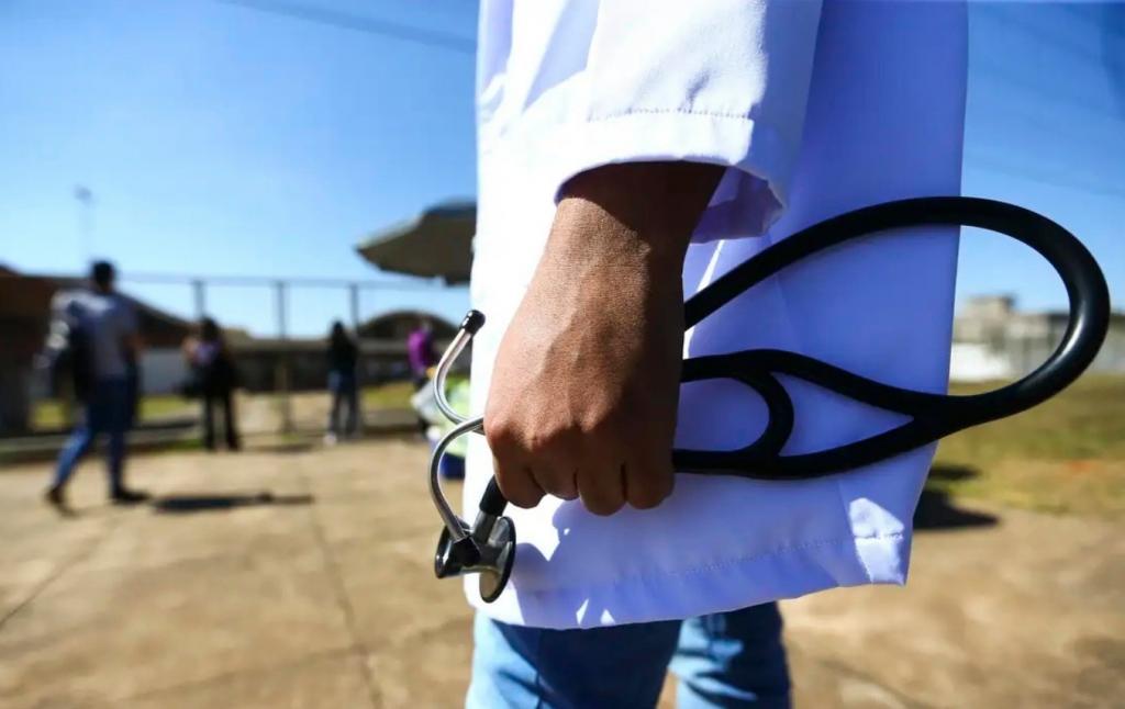 Publicada lei que cria 276 cargos de agentes de...