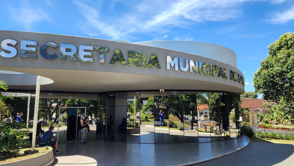 Secretária de Saúde detalha retomada das cirurgias eletivas, fala...