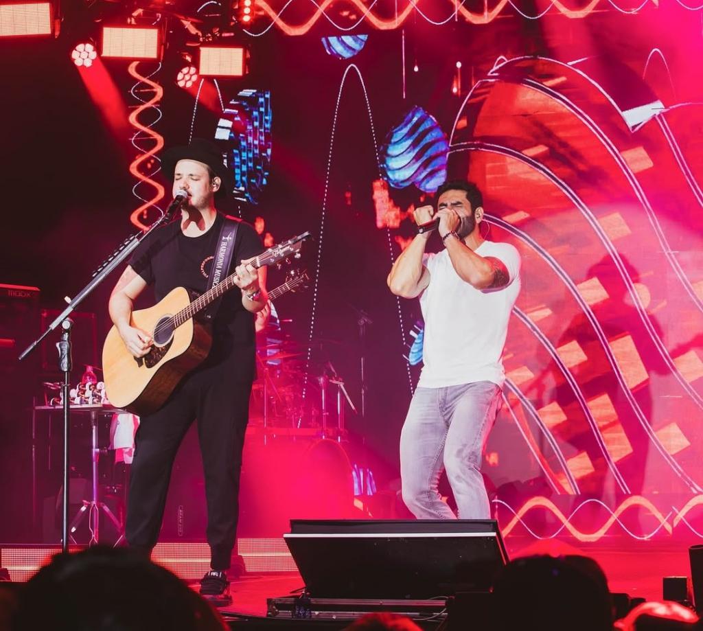 Israel & Rodolffo fazem show principal da penúltima noite...