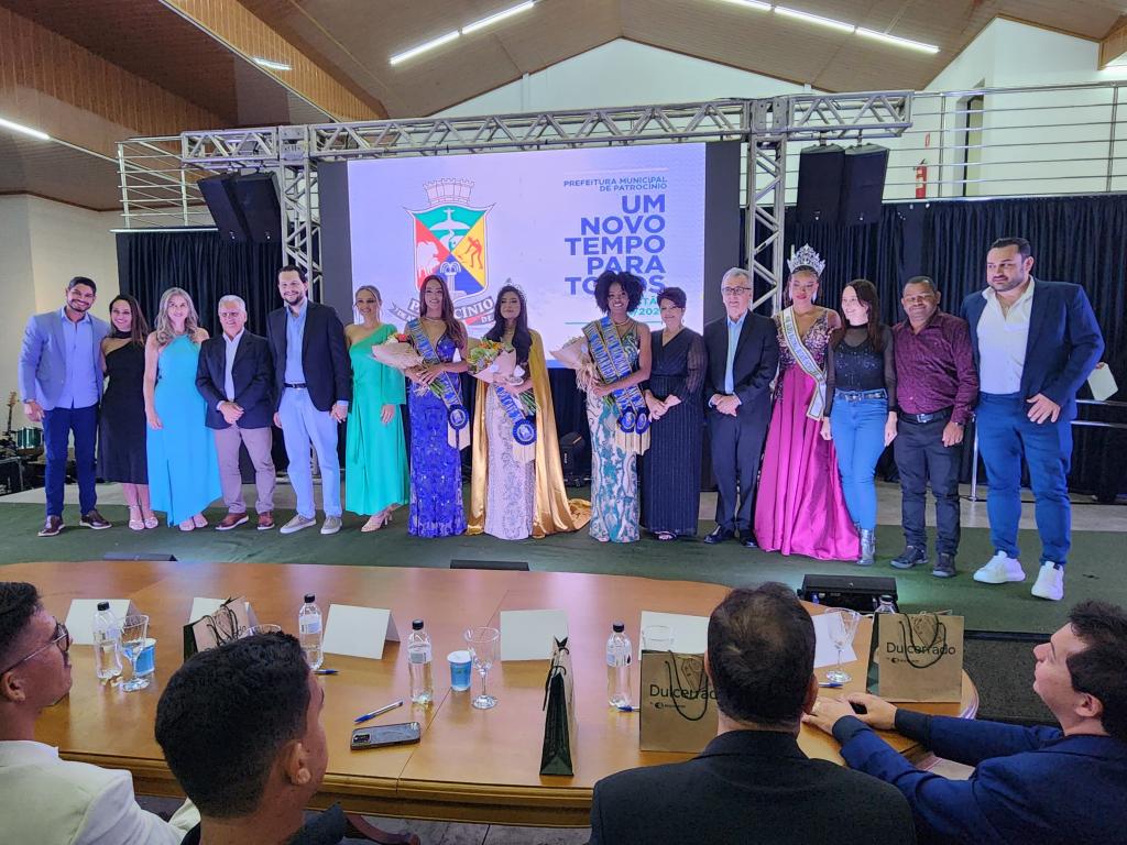 Imagem 11 do post Maria Eduarda Silveira é coroada Rainha Nacional do Café 2025 em Patrocínio