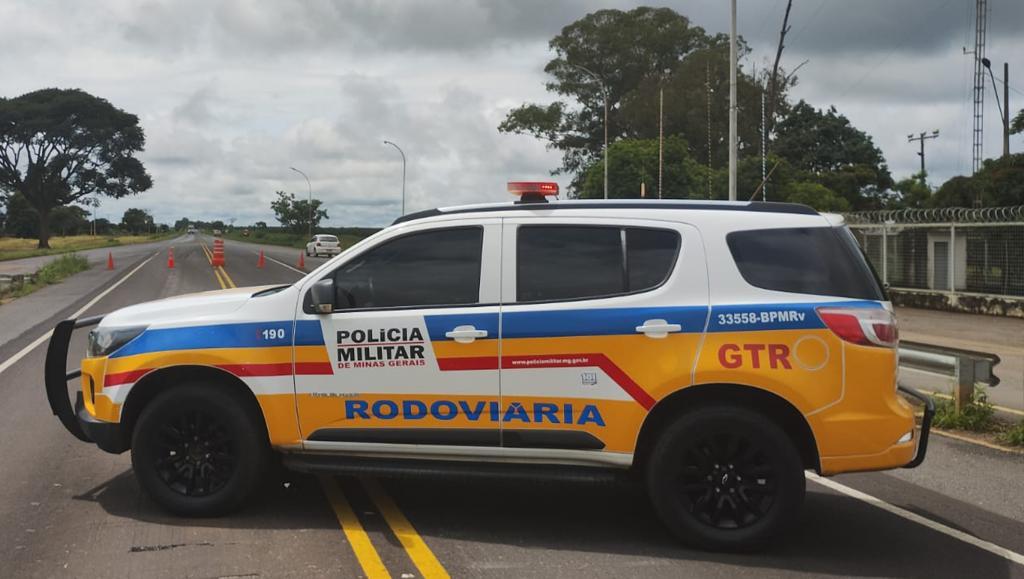 Passageira com mandado de prisão é detida em fiscalização...