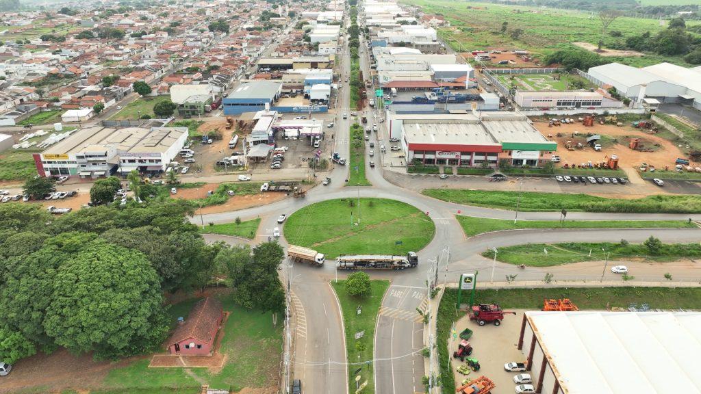 Prefeitura inicia alargamento da Avenida Faria Pereira e anuncia...