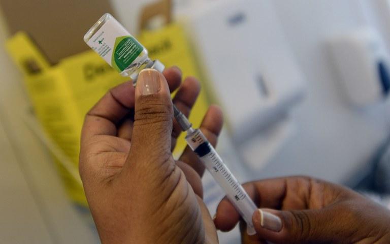 Vacinação contra influenza é liberada para toda a população...