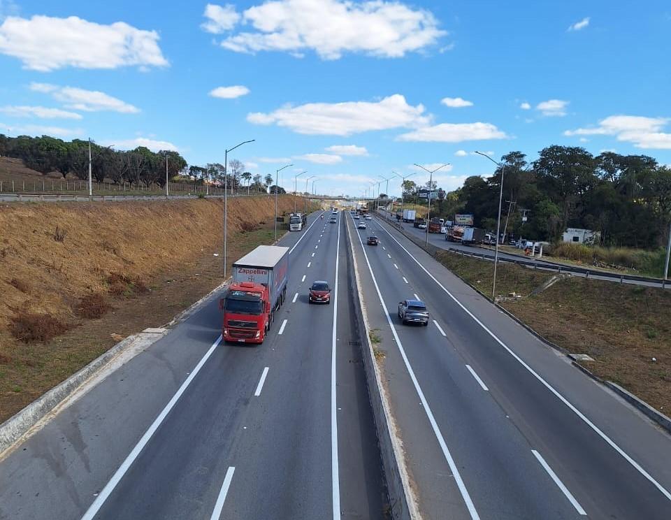 Veículos de grande porte terão tráfego restrito nas rodovias...