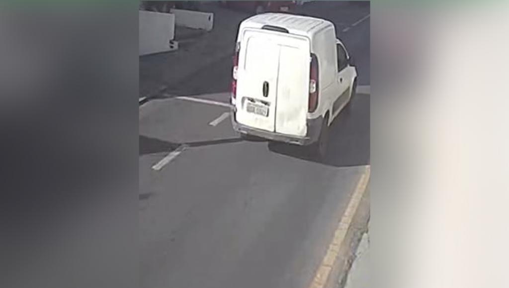 Suspeito de tentativa de roubo é preso após perseguição...