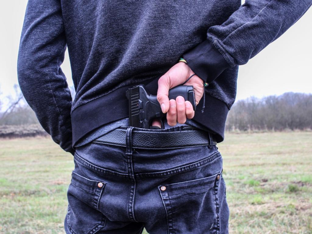 Apurações da PM indicam que autores do latrocínio em Esmeril teriam furtado arma e veículo horas antes do crime