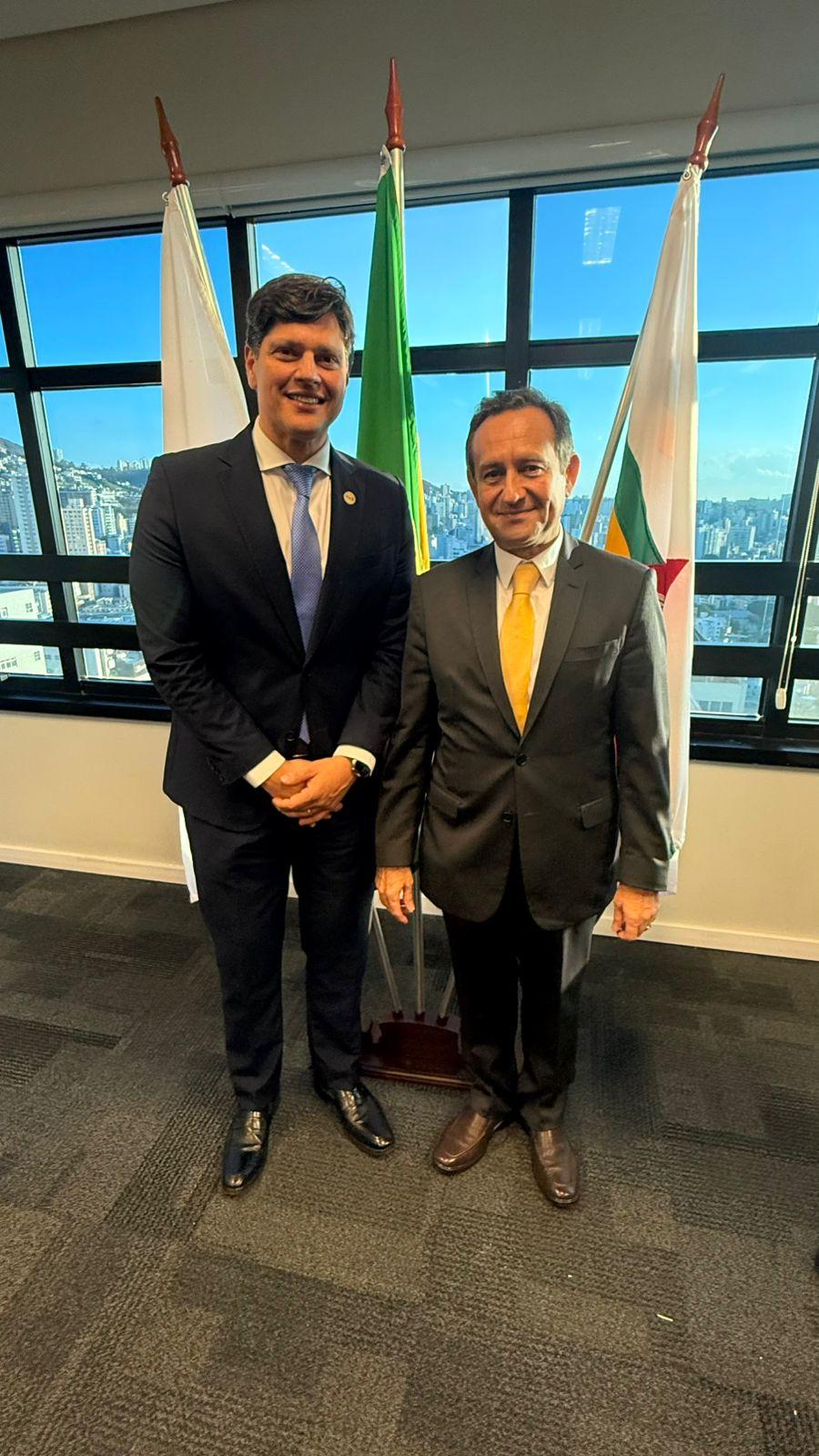 Imagem 4 do post Mobilização da OAB de Patrocínio reforça ao TJMG importância da instalação da 3ª Vara Cível na Comarca