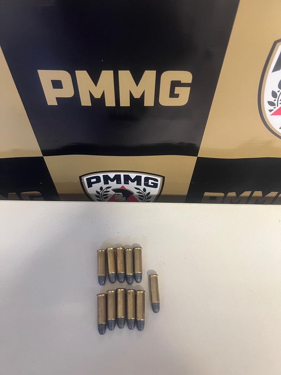 Homem é preso em Patrocínio após ameaçar companheira e esconder munições no telhado de casa