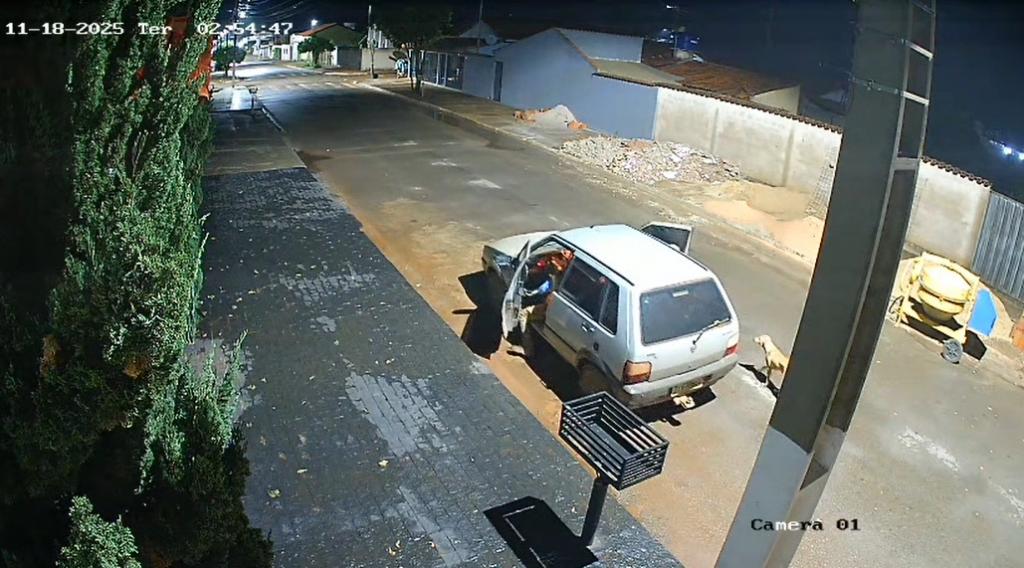 Carro é furtado com chave na ignição e acaba...