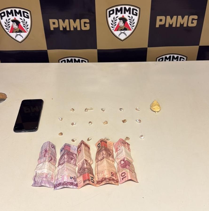 Com maconha e crack, jovem é preso por tráfico...