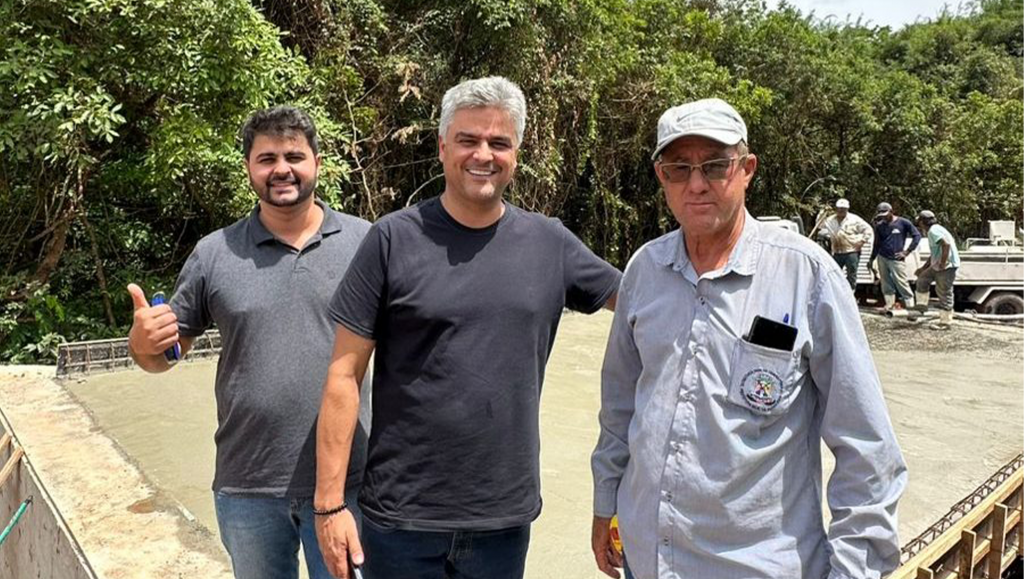 Ponte de concreto substitui estrutura de madeira em Santo Antônio da Lagoa Seca