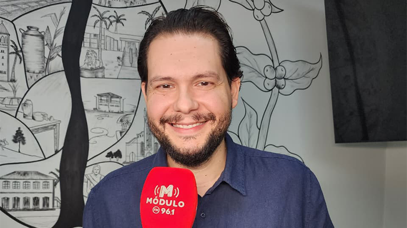 Prefeito assina contratos do programa habitacional e projeta entrega de quase 1.800 moradias