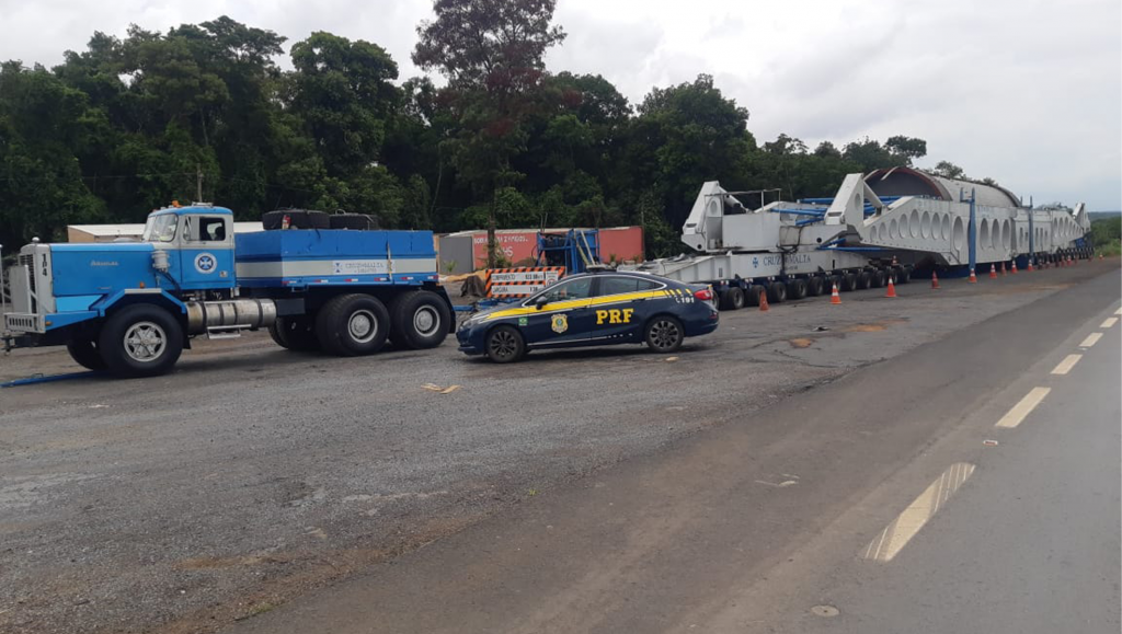 PRF realiza etapa de escolta de supercarga de 636...