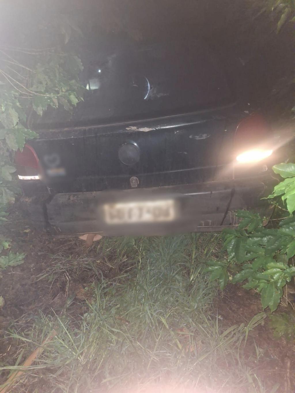 Imagem 1 do post Polícia recupera carro furtado e prende dois suspeitos em Patrocínio