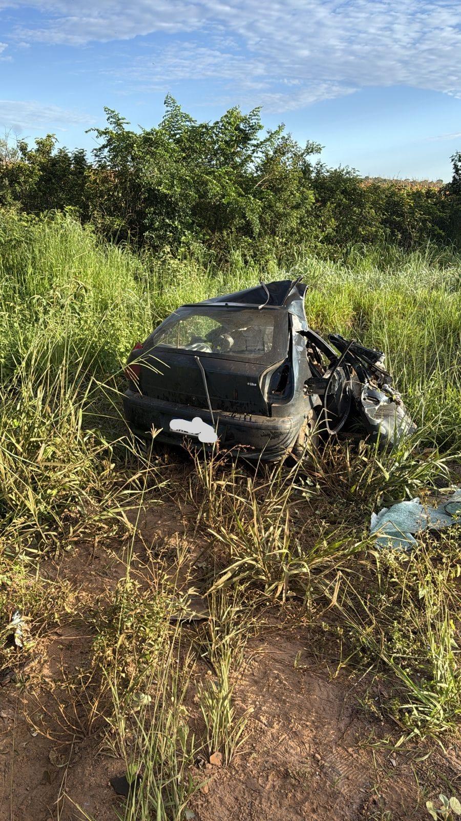 Imagem 1 do post Colisão entre ônibus e carro deixa um ferido na BR-365 em município da região