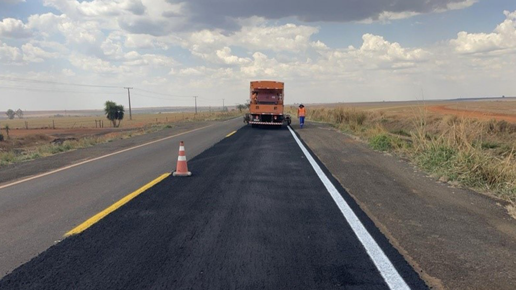 Obras na BR-365 em Patrocínio seguem até domingo e exigem atenção dos...