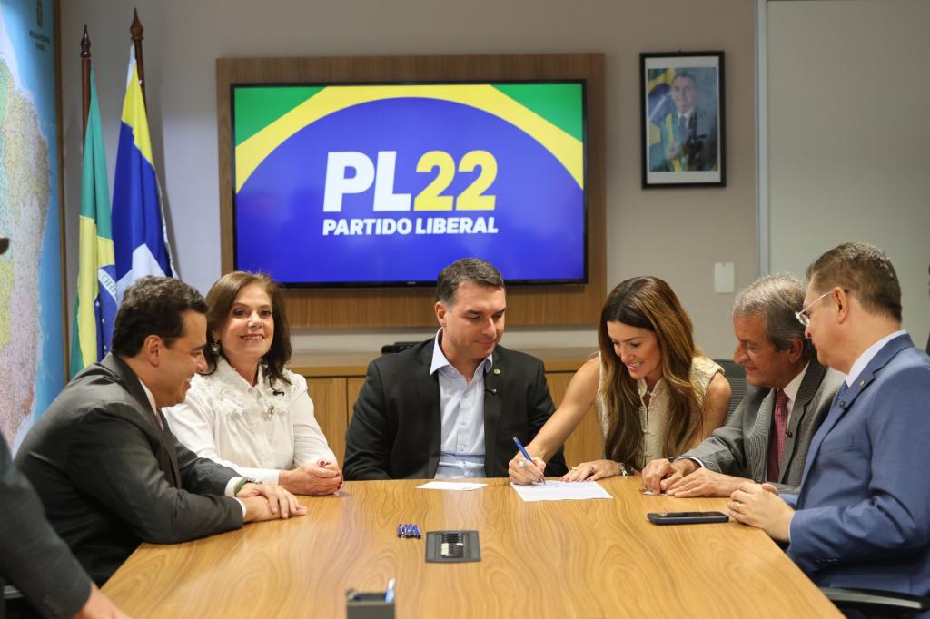 Imagem 1 do post Deputada federal Greyce Elias oficializa filiação ao PL em Brasília