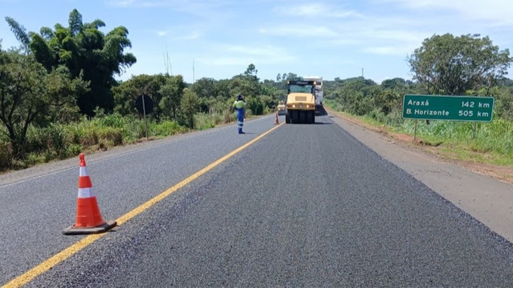Obras em rodovias com impacto em Patrocínio seguem até domingo (8)