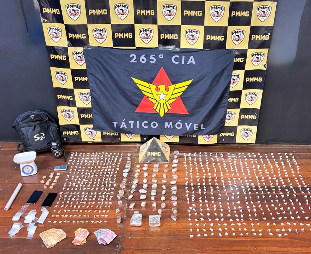 PM prende casal acusado de tráfico portando cocaína, crack e maconha no...