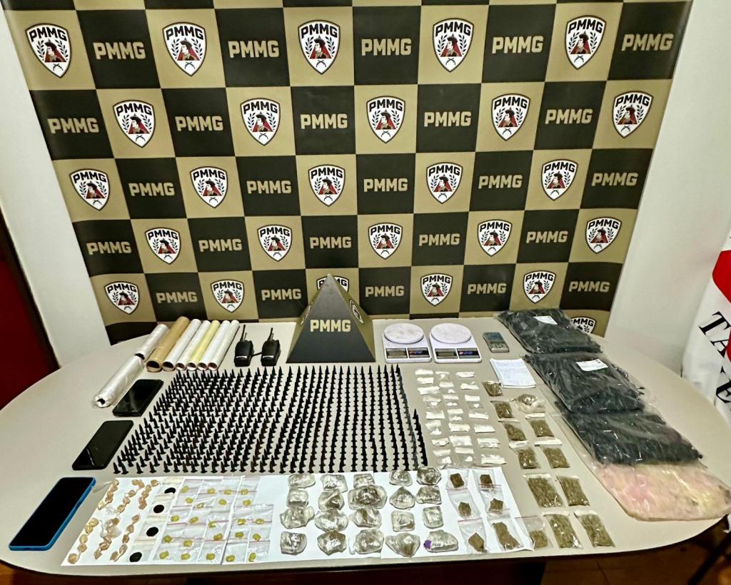Homem é preso com grande quantidade de drogas durante...